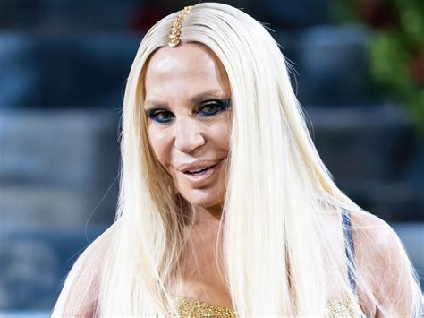 Tak wyglądała Donatella Versace przed operacjami. Jest nie do 